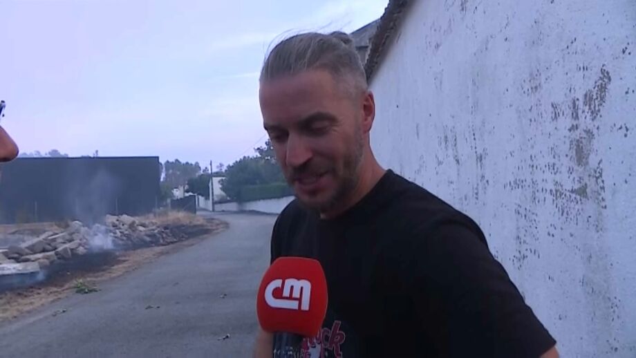 Popular realça a ajuda dada pela população à corporação dos bombeiros no terreno