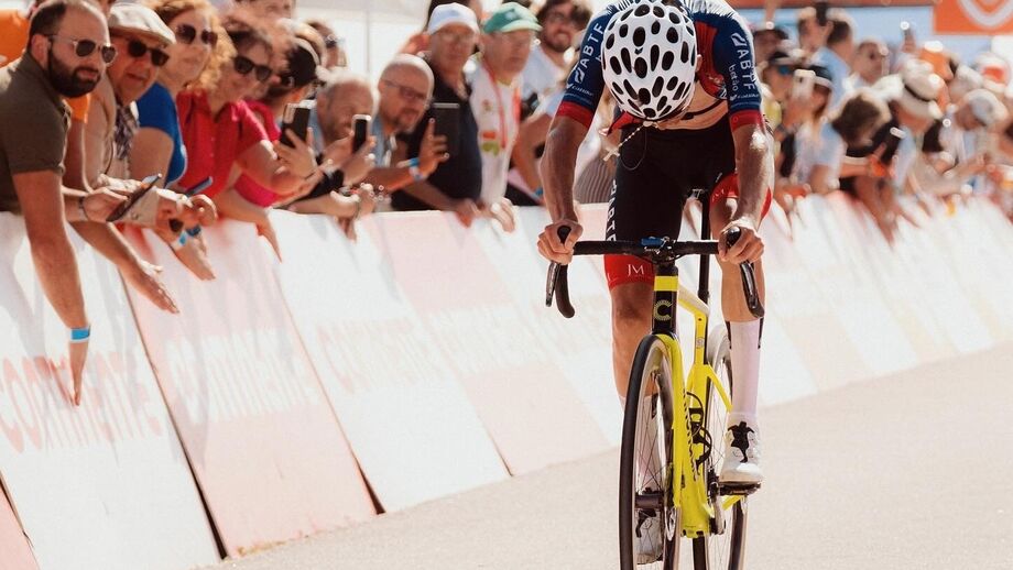 António Carvalho (Feirense-Beeceler)