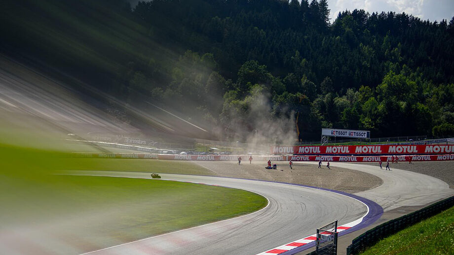 Miguel Oliveira cai no Grande Prémio da Áustria, dificultando tarefa em Spielberg