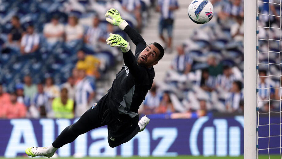 Diogo Costa já está ligado à época oficial dos dragões