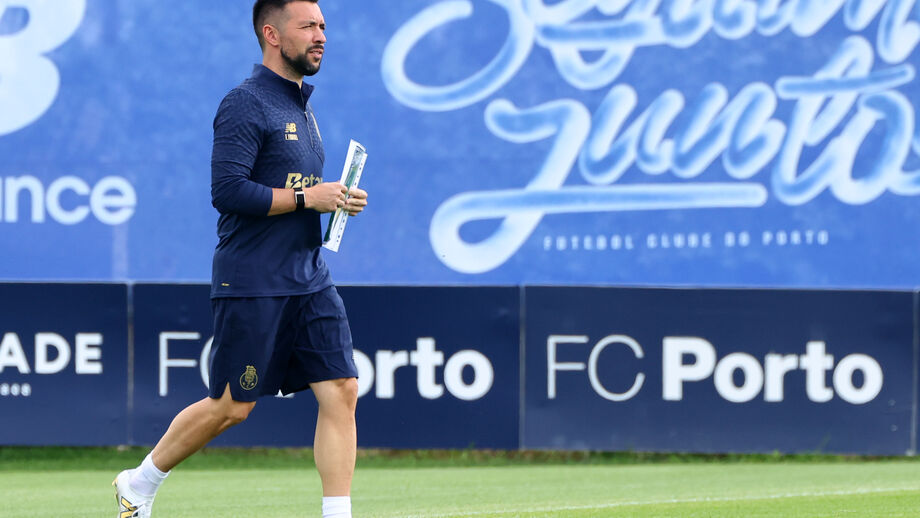 Francesco Farioli  no treino do FC Porto