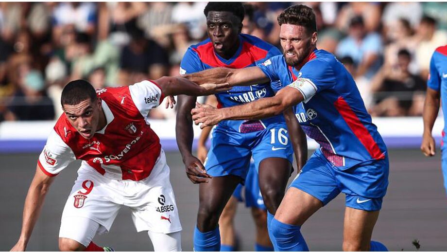 Sergi Gómez em ação contra o Sp. Braga