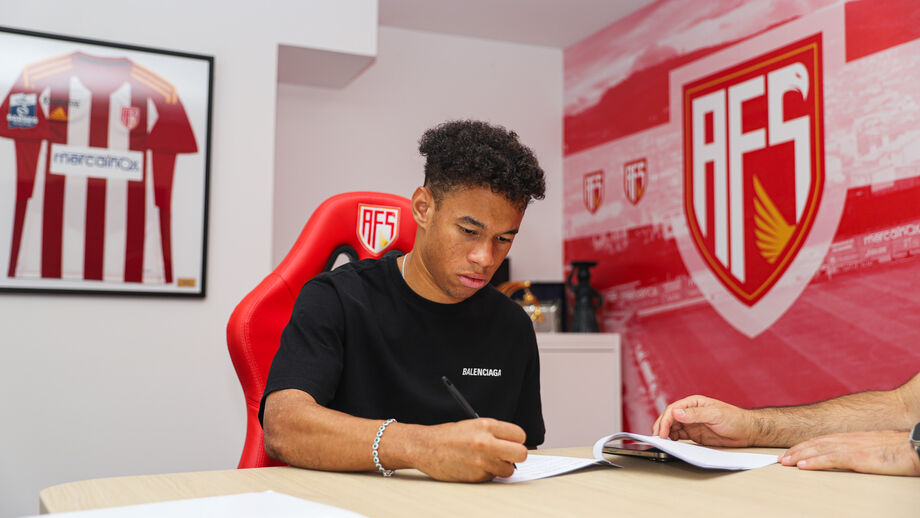 Lateral-direito quer ganhar experiência na 1ª Liga