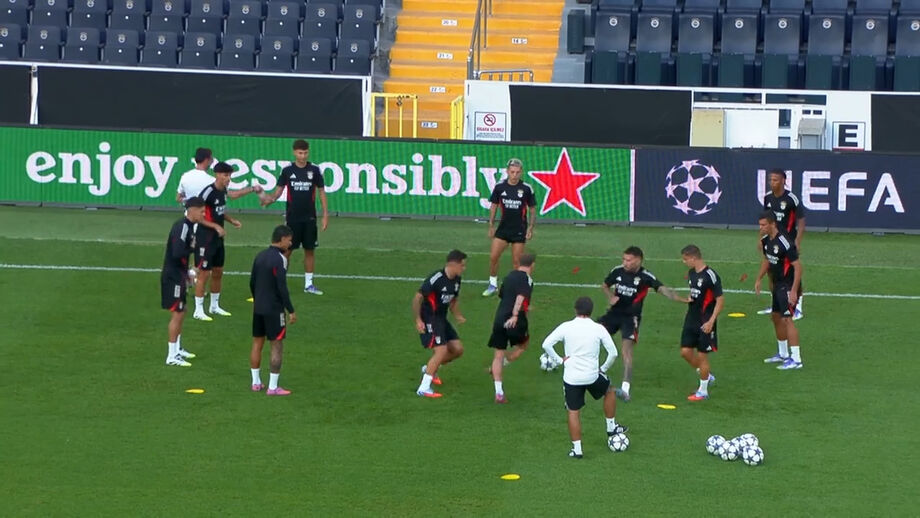 Preparação, já em solo turco, para o jogo com o Fenerbahçe