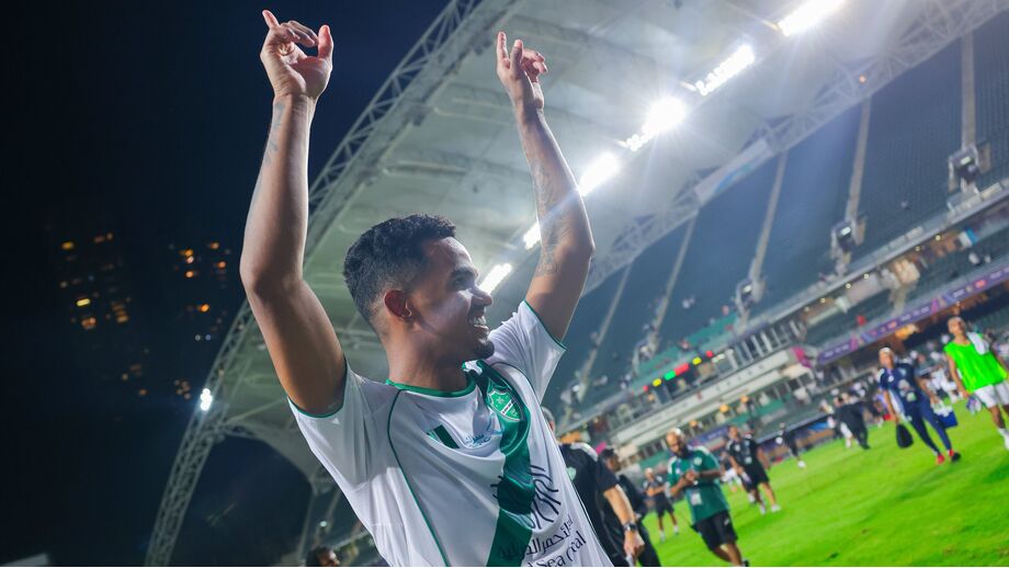 Galeno festeja o apuramento do Al Ahli para a final da Supertaça da Arábia Saudita