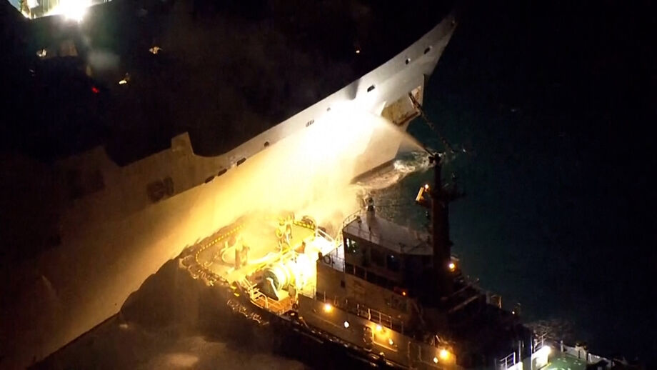 Dois marinheiros sofreram ferimentos ligeiros