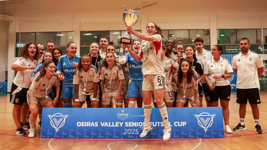 Equipa feminina do Benfica vence Oeiras Valley Futsal Cup