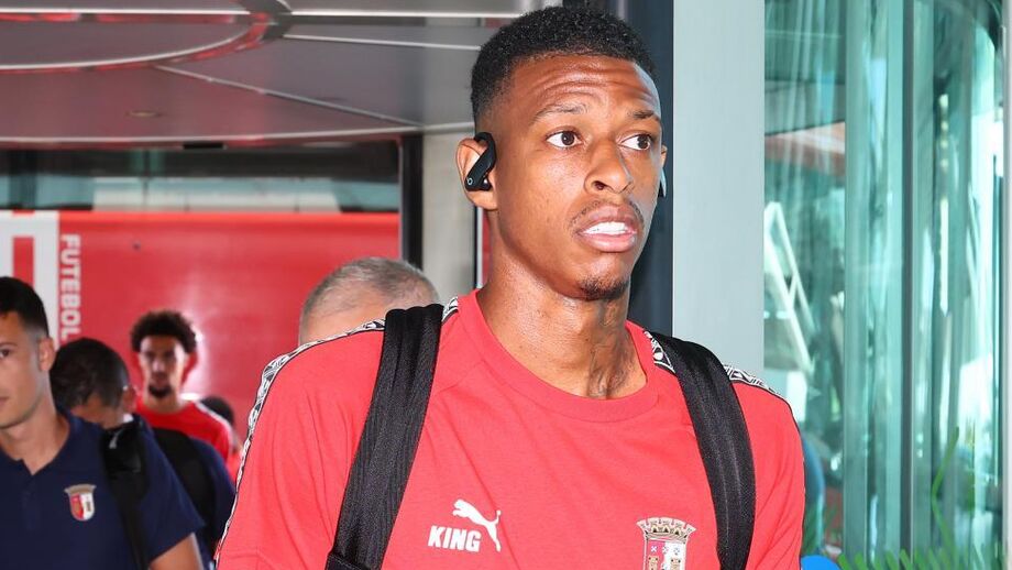 Robson Bambu fez só um jogo esta temporada
