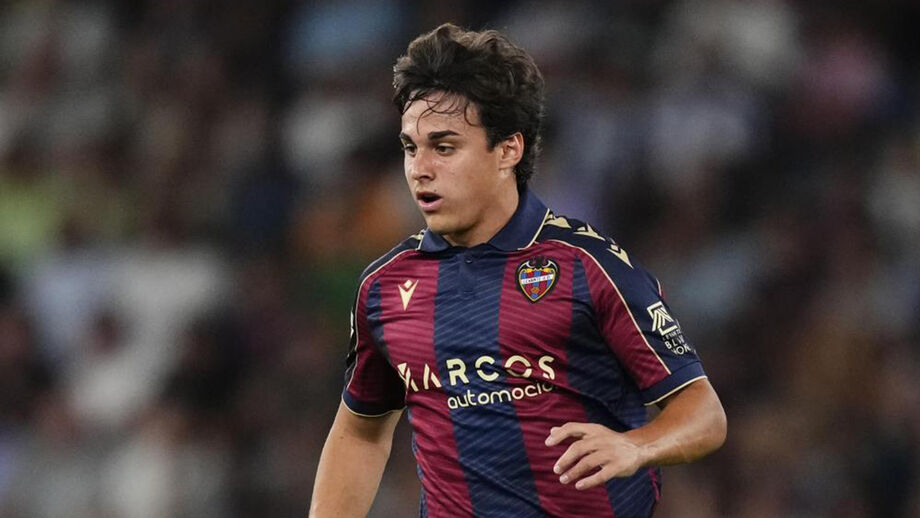 Carlos Álvarez procura recuperar ritmo após lesão.
