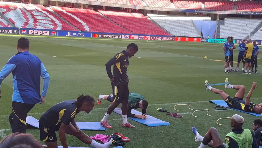 Dupla do Fenerbahçe voltou ao reduto das águias