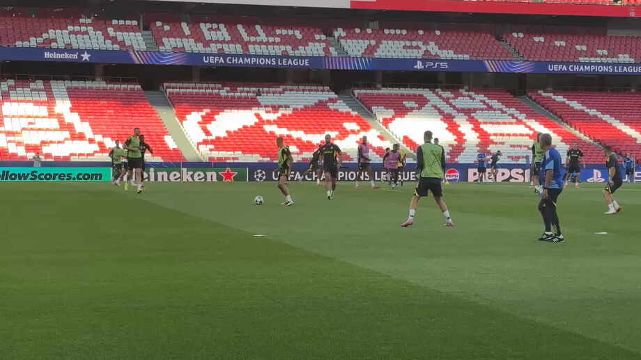 Técnico do Fenerbahçe muito interventivo