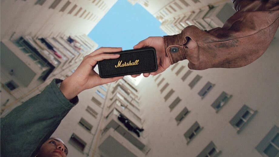Coluna Marshall Emberton II com 50% de desconto na Amazon