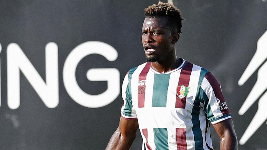 Semeu Commey desfalca E. Amadora