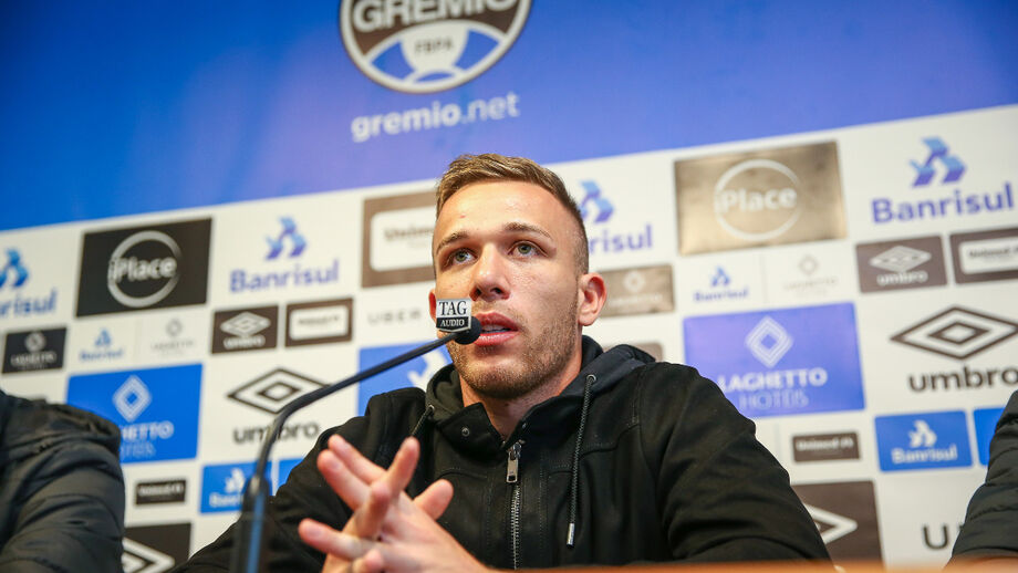Arthur volta ao Grémio