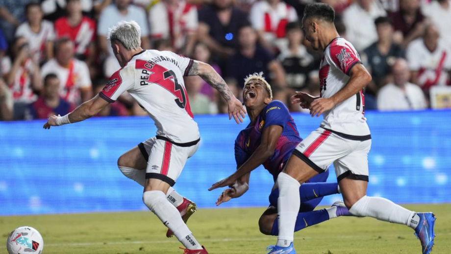 Barcelona empata com o Rayo Vallecano em jogo marcado por um penálti polémico sobre Yamal