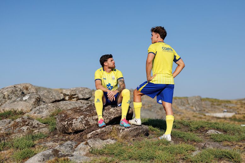 Arouca apresenta camisola principal para 2025/26