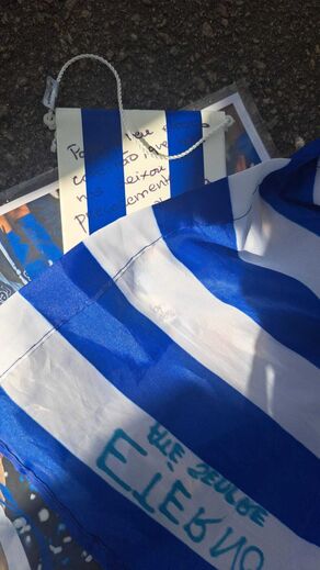 Adeptos começam a deixar objetos para homenagear Jorge Costa junto ao Dragão