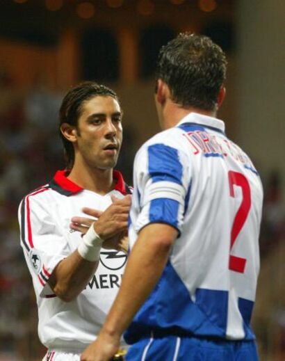 Rui Costa, pelo AC Milan, e Jorge Costa, no FC Porto, em agosto de 2003