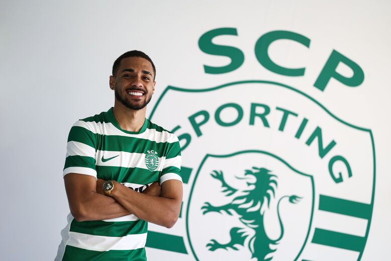 As primeiras imagens de Rômulo à leão