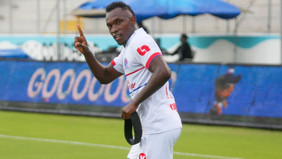 Alberth Elis ao serviço do Olímpia 