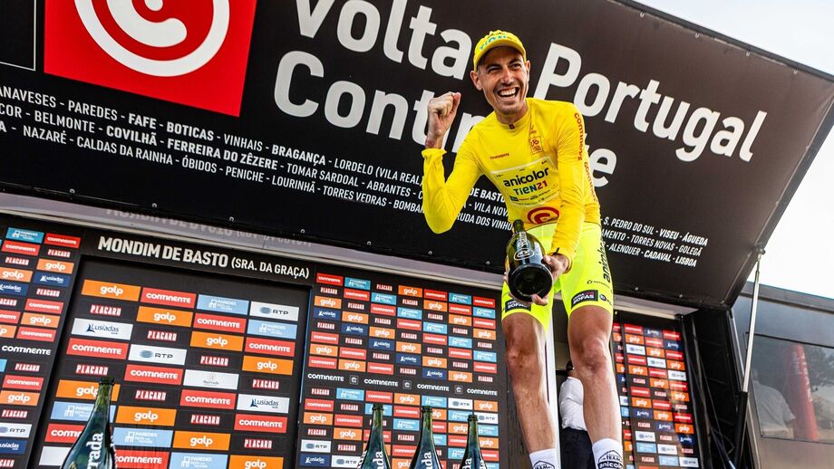 Russo reforça amarela