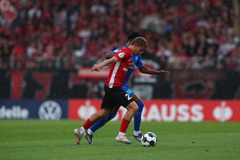 Jogo Grossaspach-Leverkusen interrompido devido ao granizo