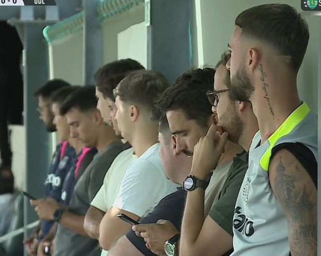 Debast atento à equipa B