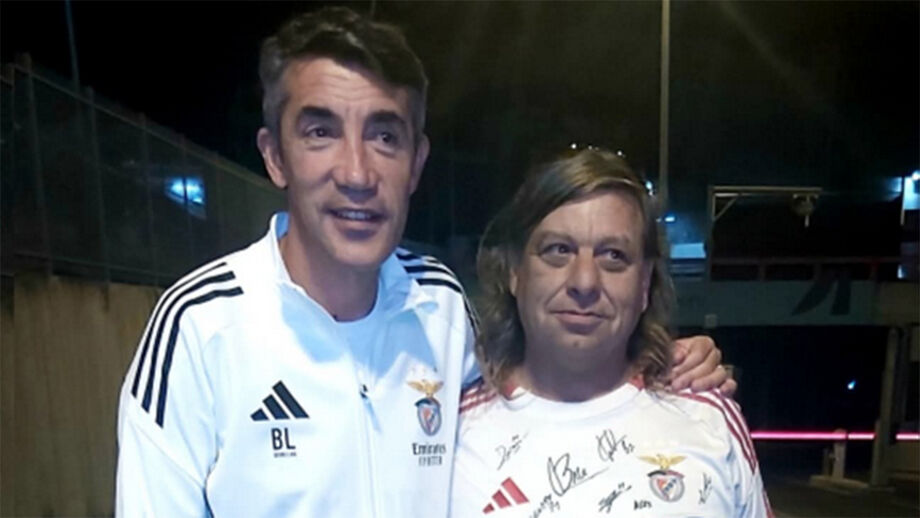 Bruno Lage ajuda casal a sair do Estádio da Luz