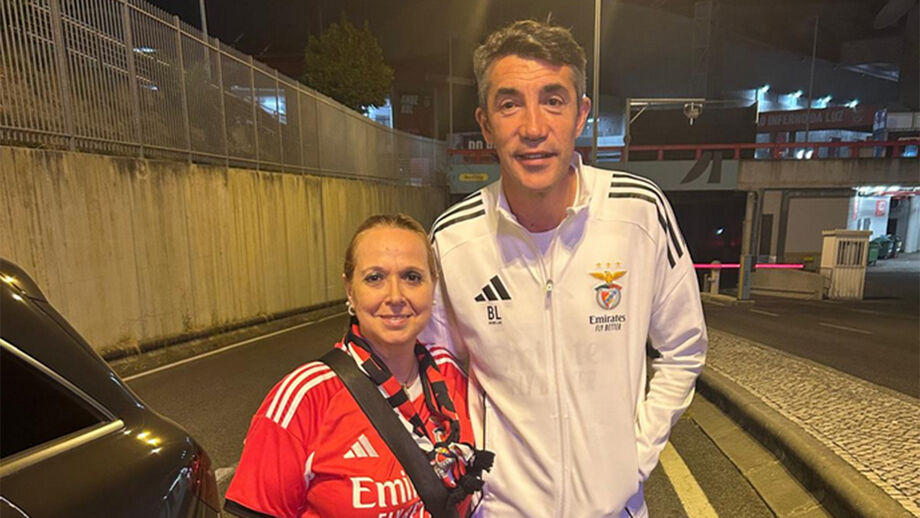 Bruno Lage ajuda casal a sair do estacionamento do Estádio da Luz