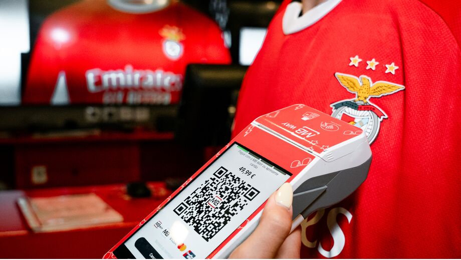 Para pagar com a camisola usa-se o emblema