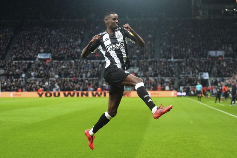 Isak transfere-se para o Liverpool por 150 milhões de euros