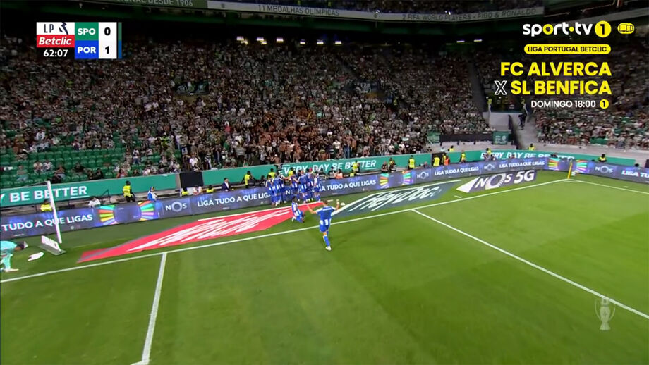 Zaidu atingido por isqueiro nos festejos do golo de Luuk de Jong