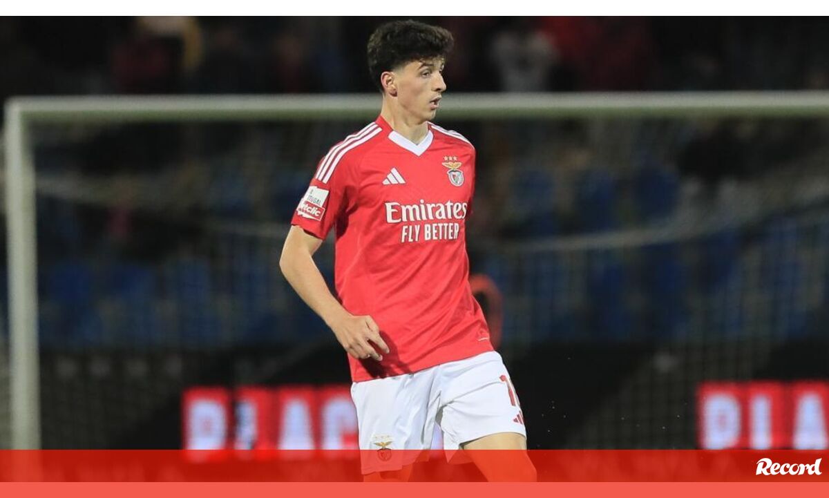 Florentino sai e Manu acelera: médio do Benfica já corre no relvado - Benfica - Jornal Record