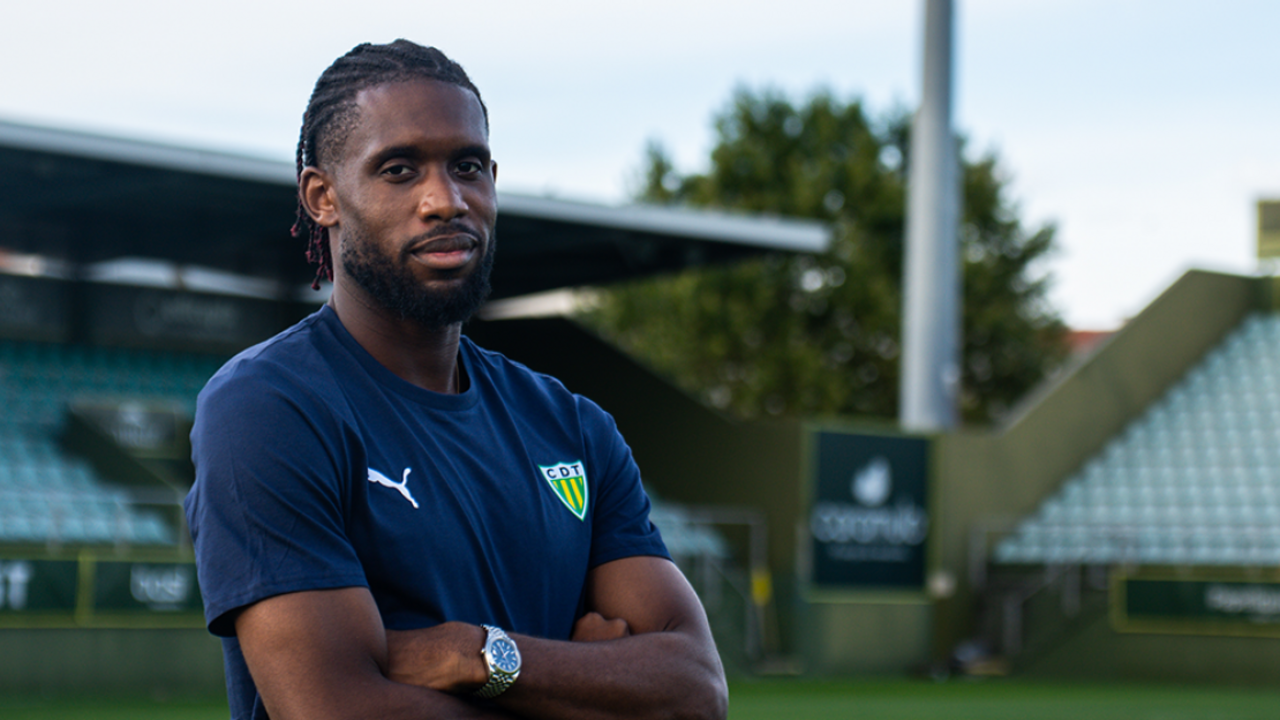 Jordan Siebatcheu reforça o Tondela