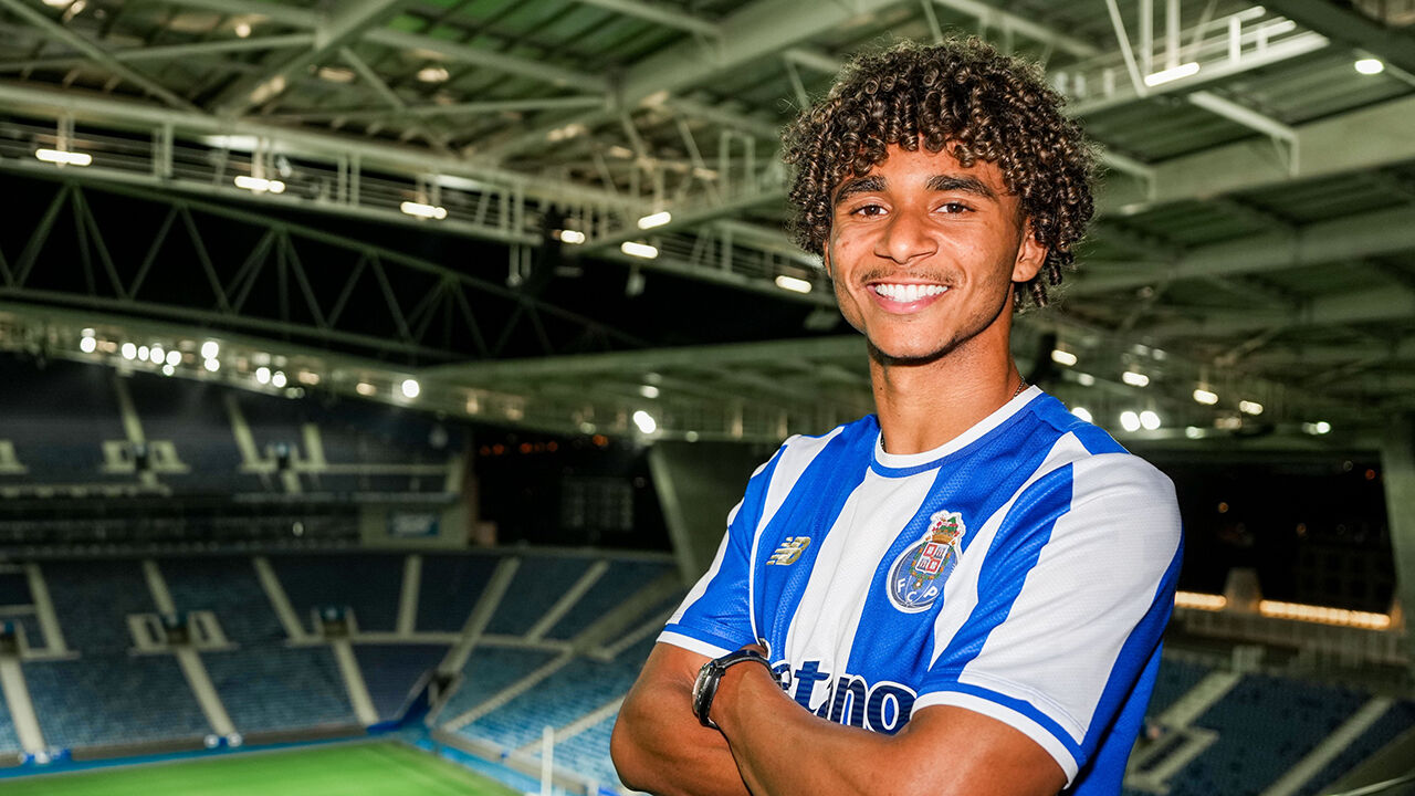 Pedro Lima reforça equipa B do FC Porto por empréstimo do Wolverhampton
