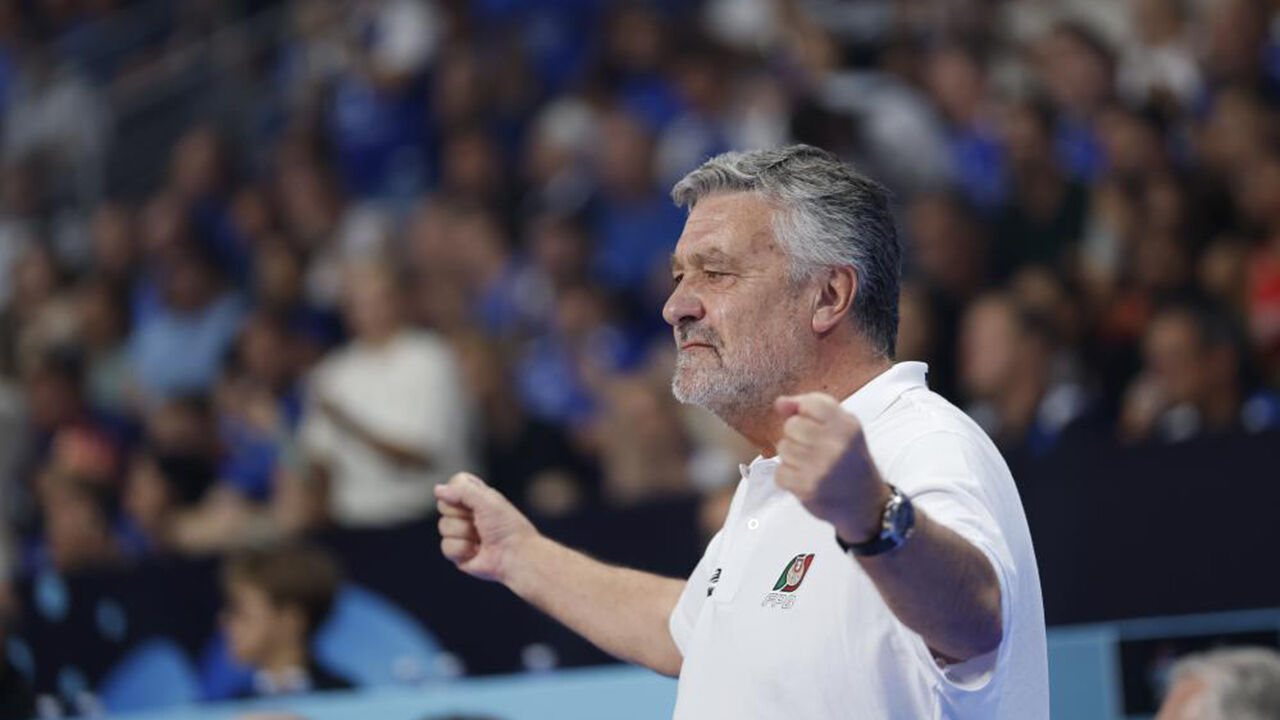 Mário Gomes reage após expulsão de Neemias e elogia união da equipa