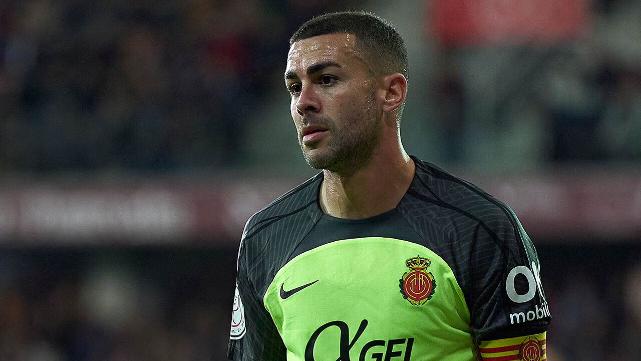 Dani Rodríguez perde a braçadeira de capitão após críticas ao treinador