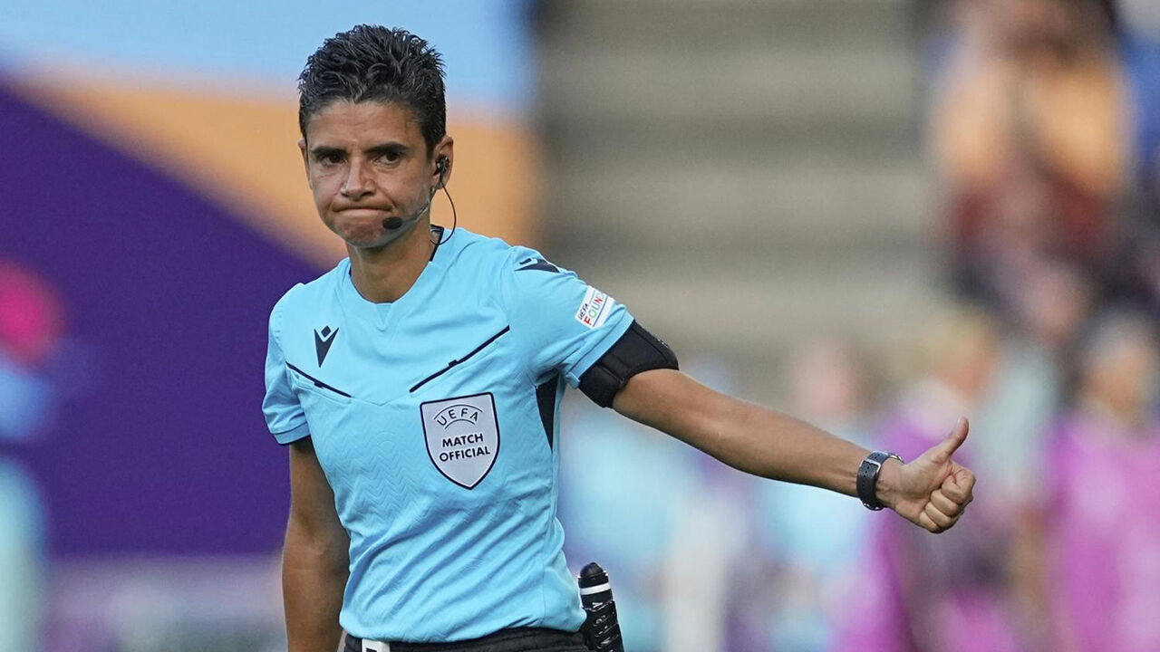Catarina Campos arbitra Supertaça feminina entre Benfica e Torreense no Estoril