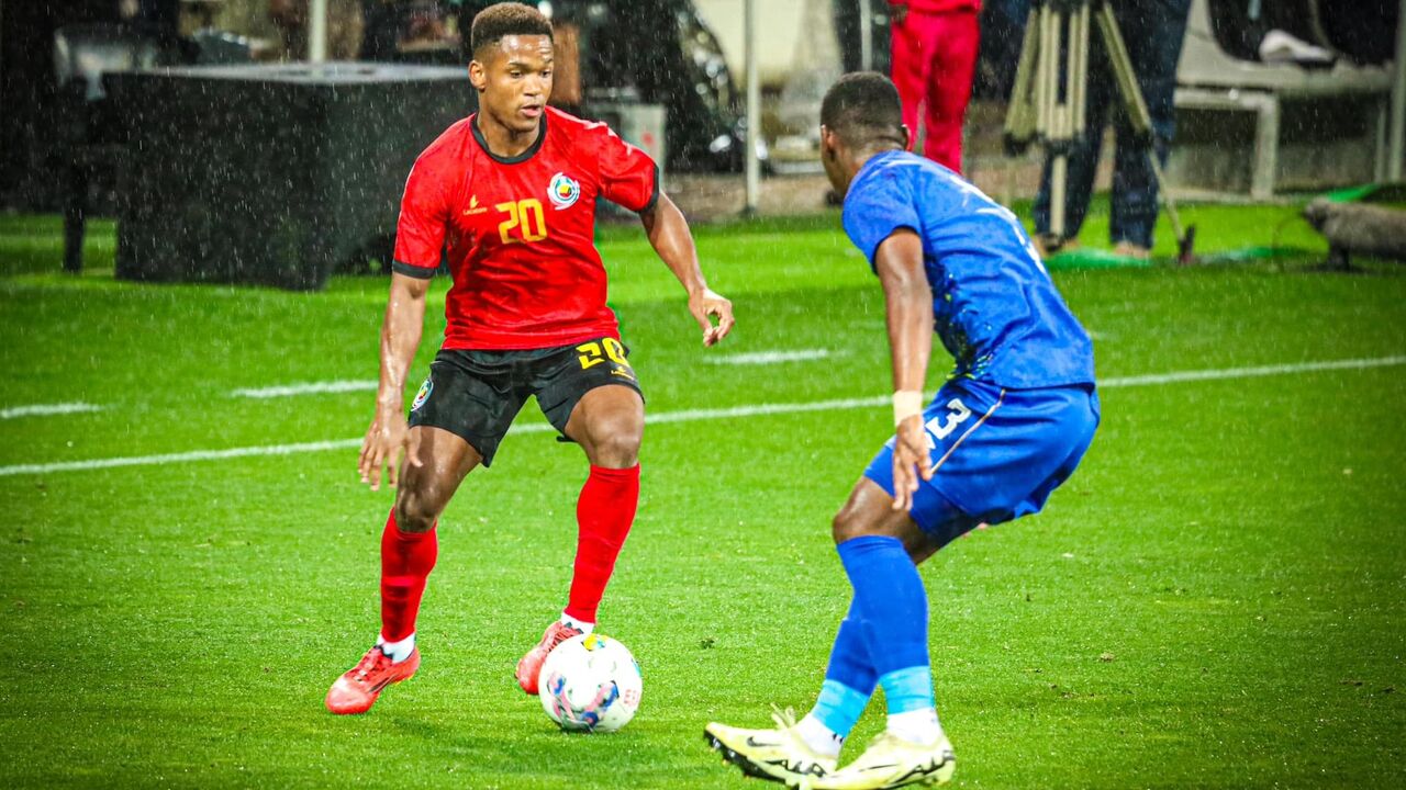 Geny Catamo e Calila jogam por Moçambique contra o Uganda