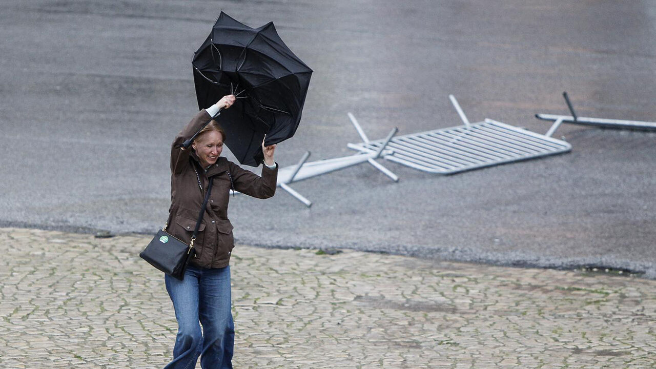 Oito distritos de Portugal sob aviso de chuva forte este fim de semana