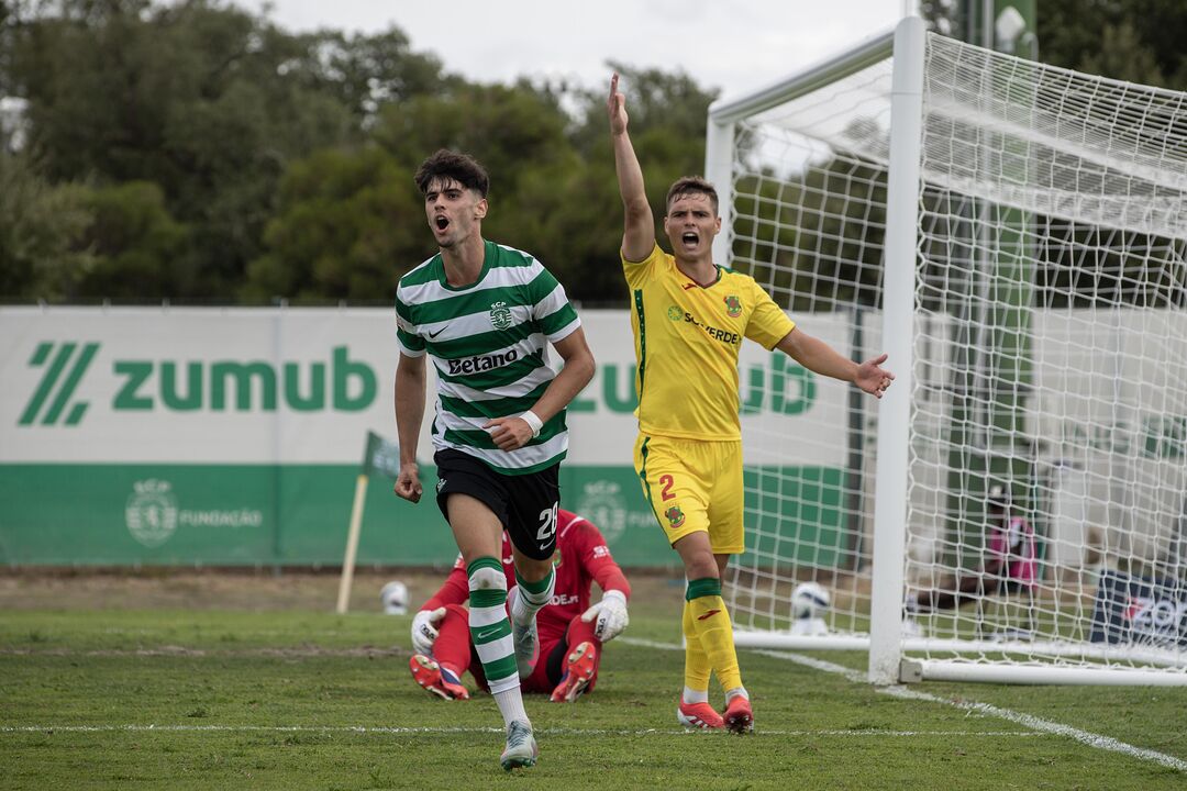 Sporting B surpreende na Liga 2, com destaque para defesa e tempo útil de jogo