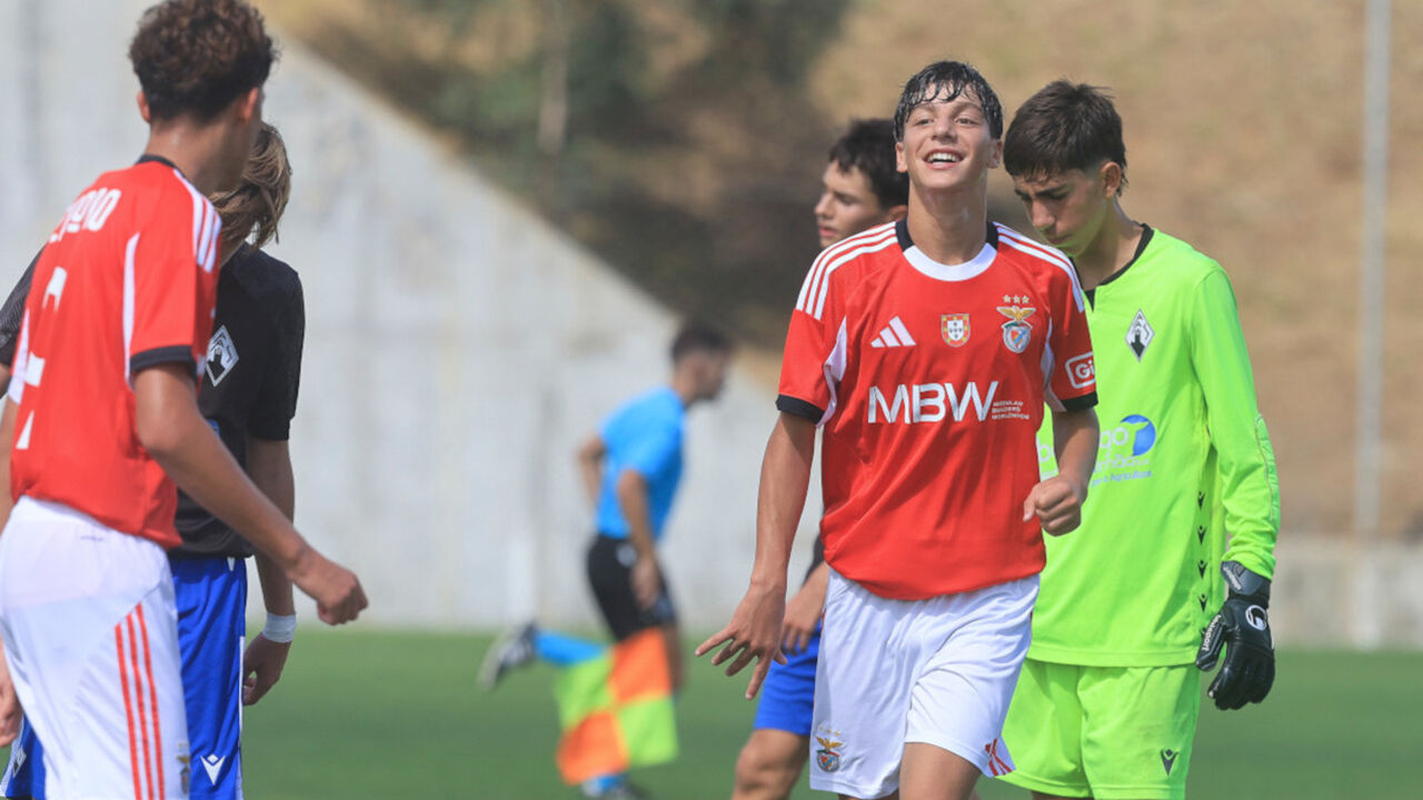 Benfica vence Ac. Santarém com golos de João Campos e Diogo Matos