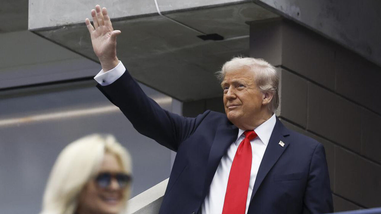 Donald Trump assiste à final do US Open, em Nova Iorque, que atrasou devido à segurança