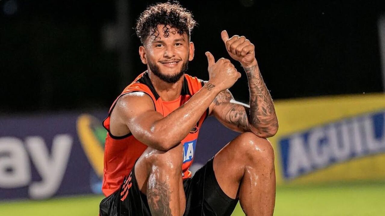 Néstor Lorenzo pondera alterações na equipa da Colômbia