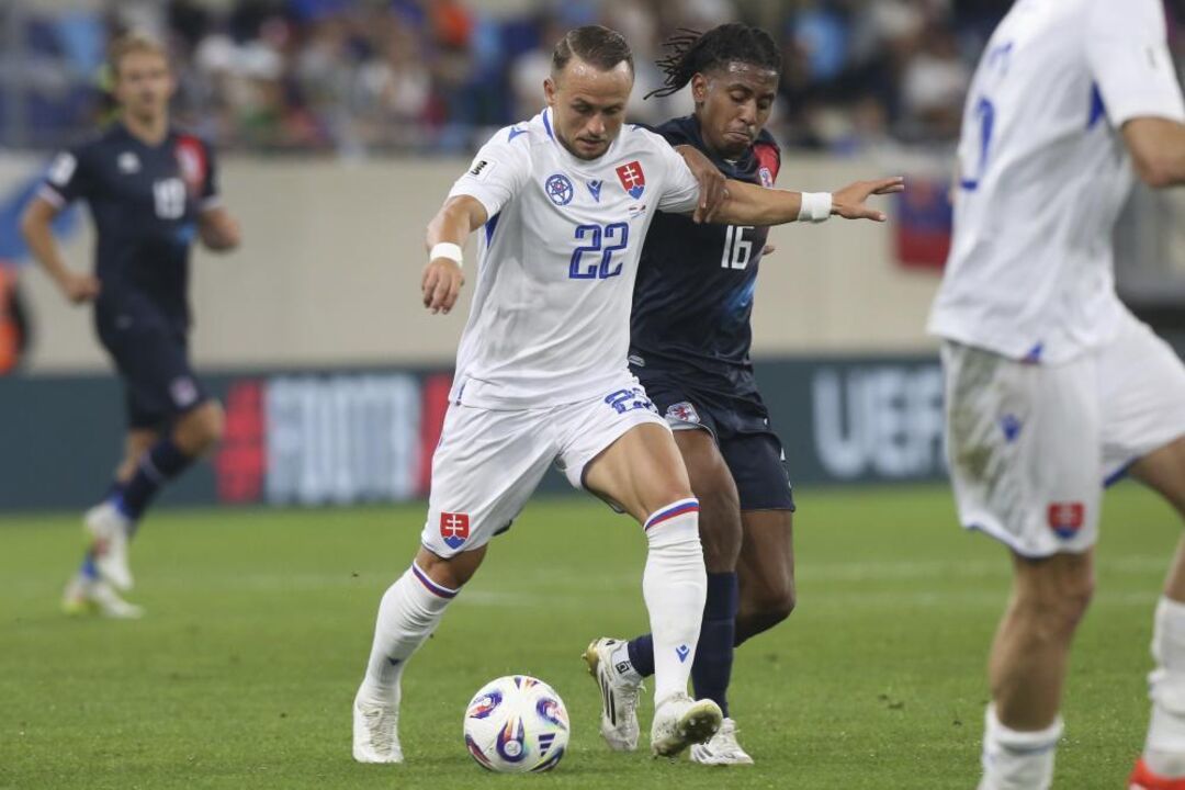 Leandro Barreiro regressa ao Benfica Campus após representar Luxemburgo. Joshua Wynder volta do estágio nos EUA