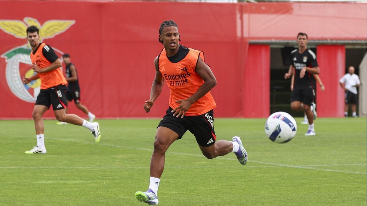 Leandro Santos surge como opção para lateral-direito no Benfica