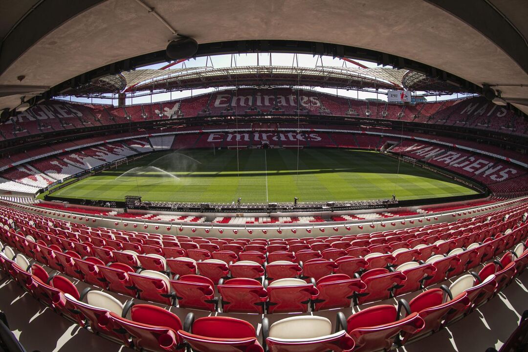 Estádio da Luz negoceia naming, direitos televisivos e contrato com a Adidas