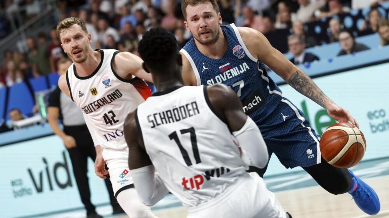 Eurobasket: Alemanha afasta Doncic (Eslovénia) e defronta Finlândia nas 'meias' em Riga