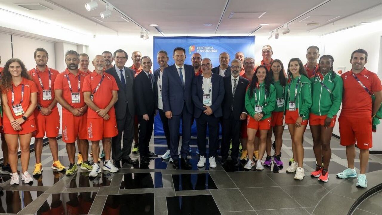 Montenegro encontra-se com atletas em Tóquio antes do Mundial de Atletismo