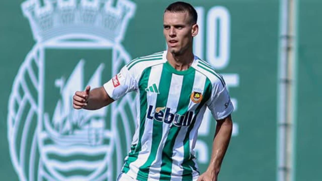 Theodanis Bakoulas, jogador do Rio Ave